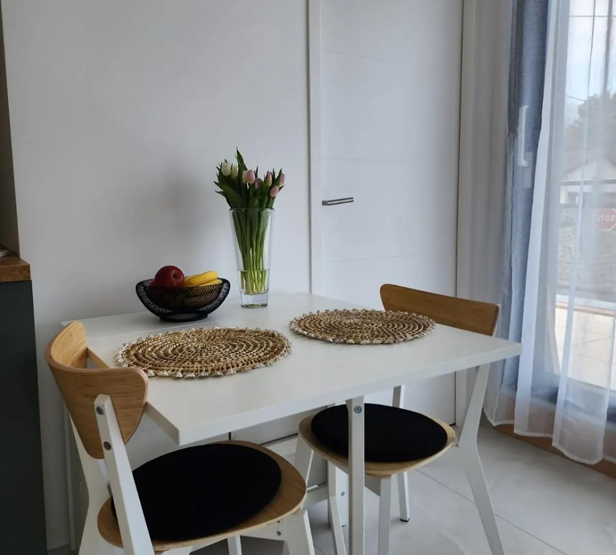 Studio Lumineux Avec Grande Terrasse Et Vue Lac, Parking Prive Lugrin 0*,